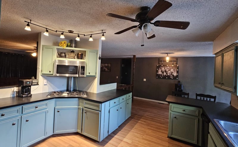 2129 Ventoso Rd, Wichita, KS 67204-1727