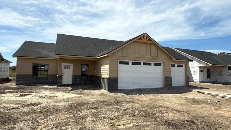 5817 Plumthicket St, Bel Aire, KS 67226
