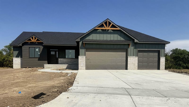 1493 W Cozy Hollow Ct, Goddard, KS 67052