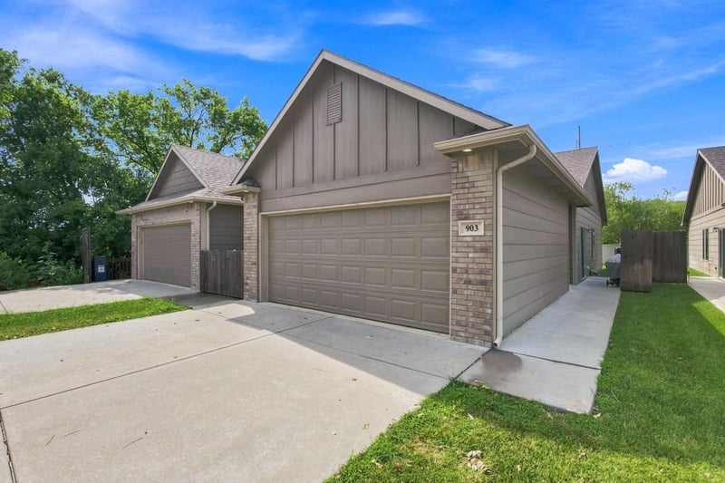 901-903 Onewood Pl, Andover, KS 67002