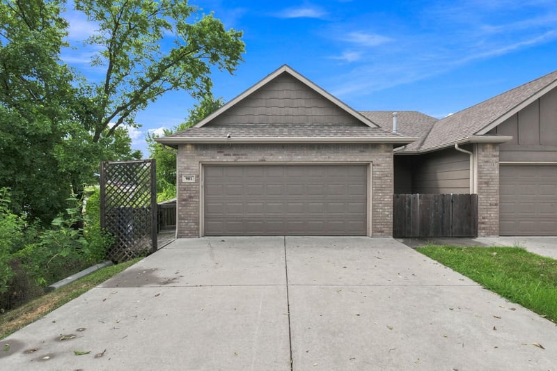 901-903 Onewood Pl, Andover, KS 67002