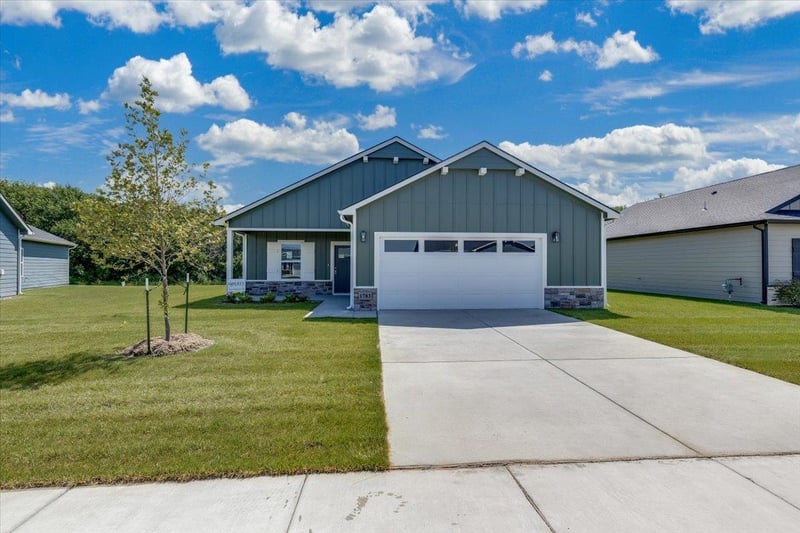 1783 Redbud Ln, Goddard, KS 67052