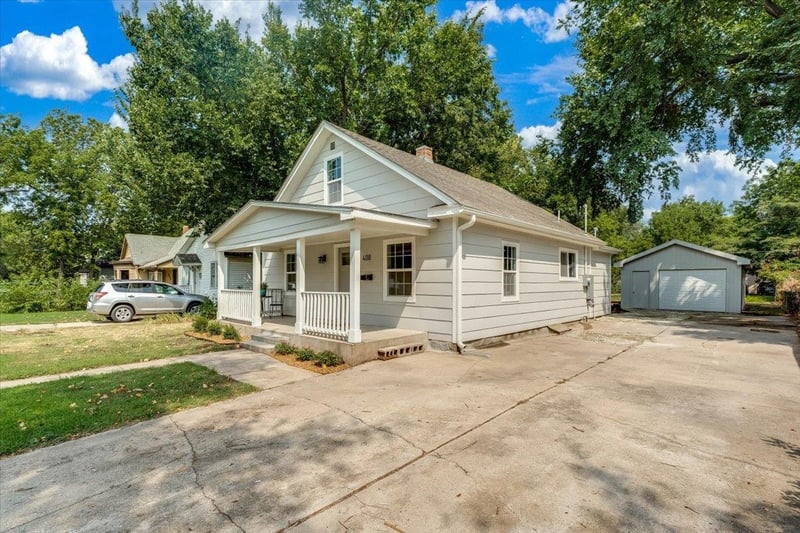 408 3rd , Newton, KS 67114
