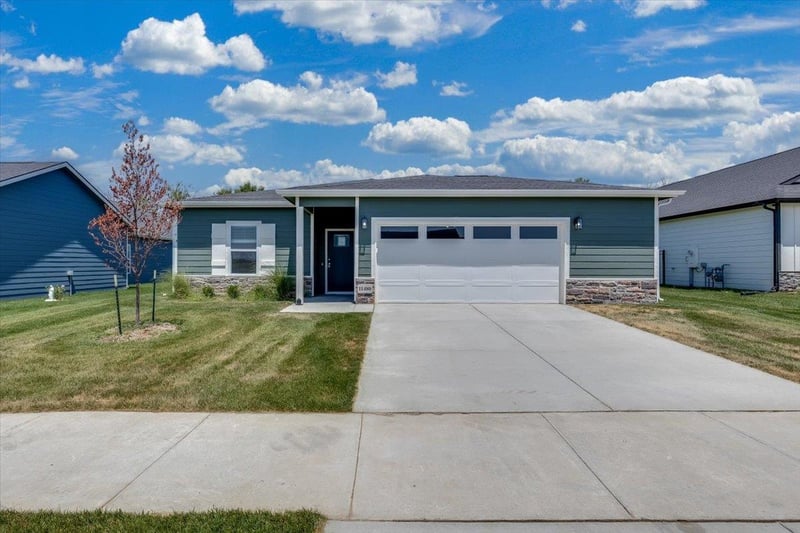 11480 Scarlett Ln, Maize, KS 67101