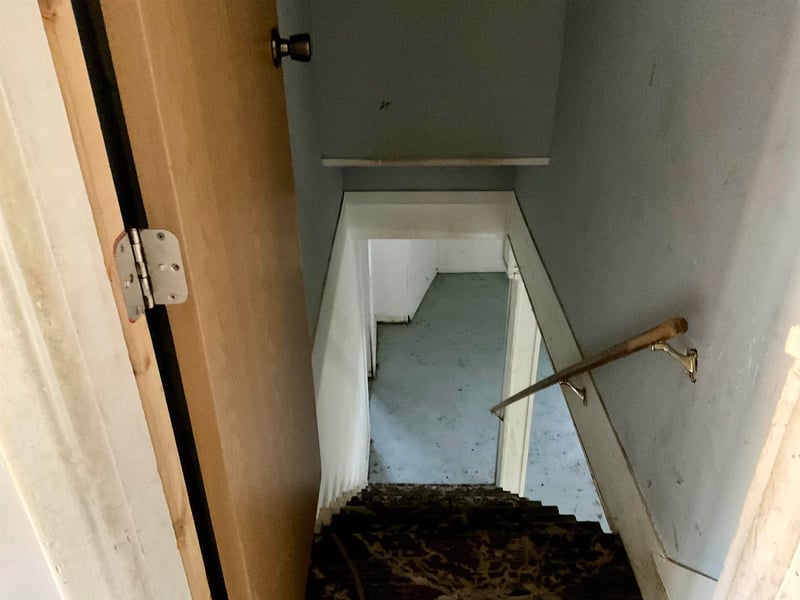 2147 Laura , Wichita, KS 67211