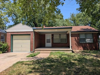 6008 Castle Dr, Wichita, KS 67218