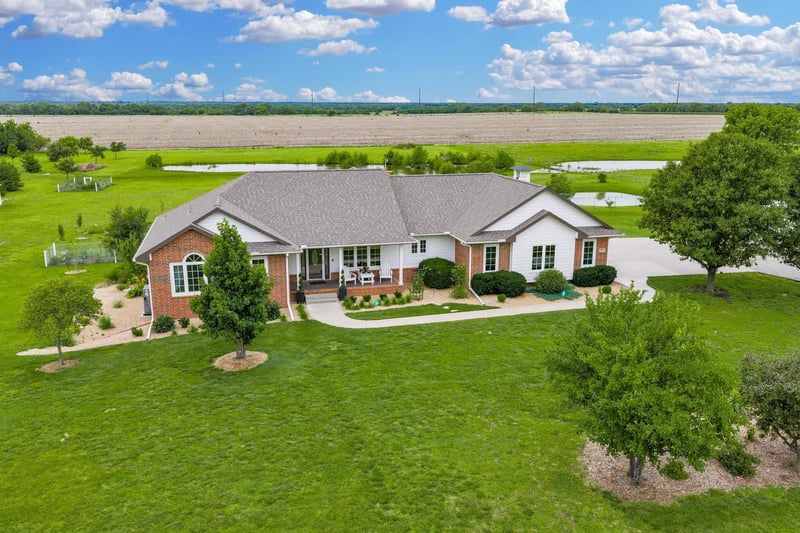 20707 Sunset Rg, Rose Hill, KS 67133