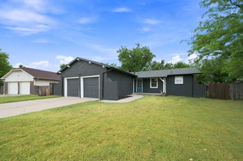 2246 Lori Ln, Wichita, KS 67207