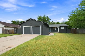 2246 Lori Ln, Wichita, KS 67207
