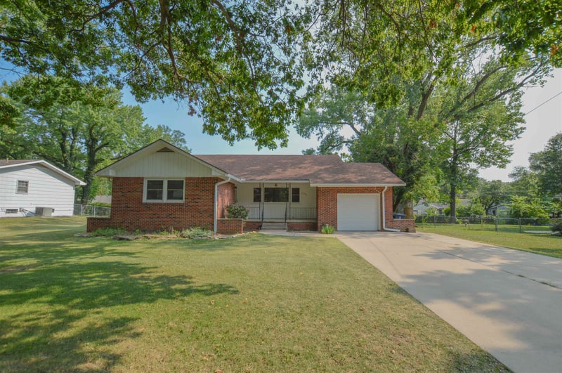 737 Harvard , El Dorado, KS 67042