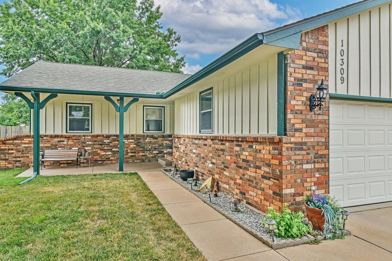 10309 W Dora St, Wichita, KS 67209