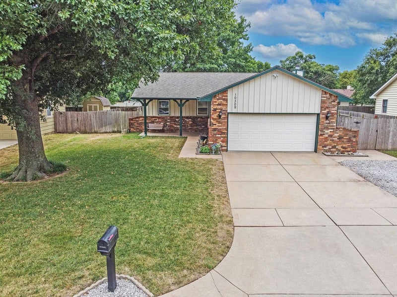 10309 W Dora St, Wichita, KS 67209