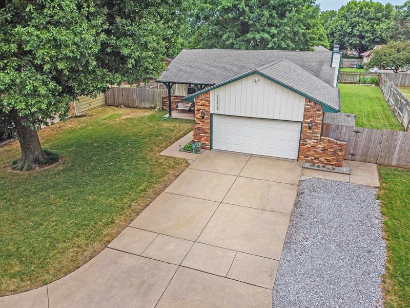 10309 W Dora St, Wichita, KS 67209