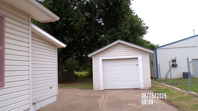 1217 A St, Wellington, KS 67152