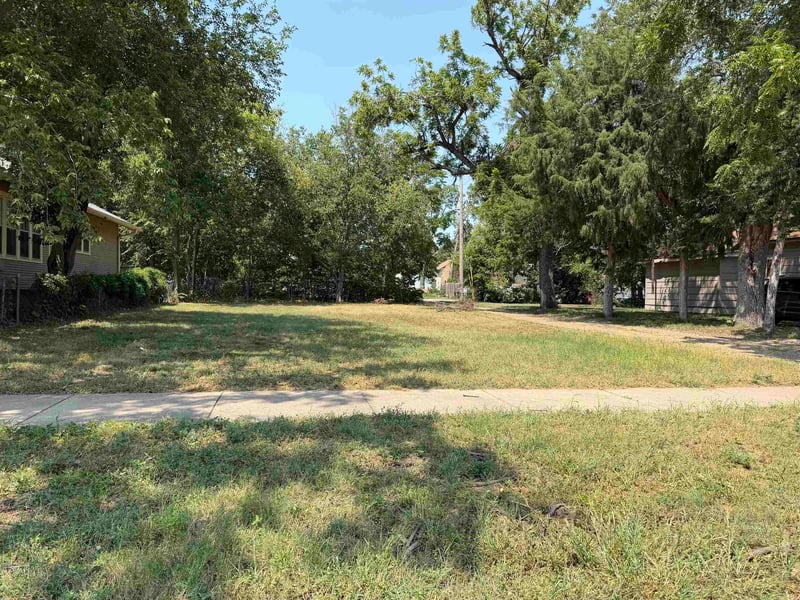 234 Phillips Ave, Salina, KS 67401
