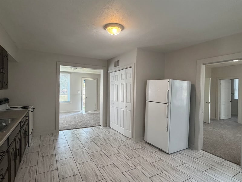 109 West Pl, Salina, KS 67401