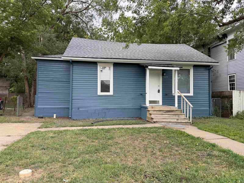 109 West Pl, Salina, KS 67401