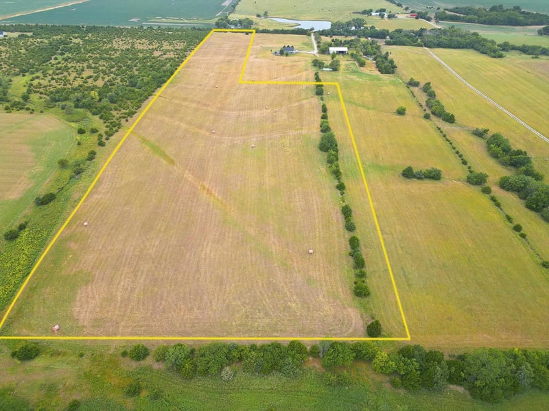 000 51st Rd, Douglass, KS 67039