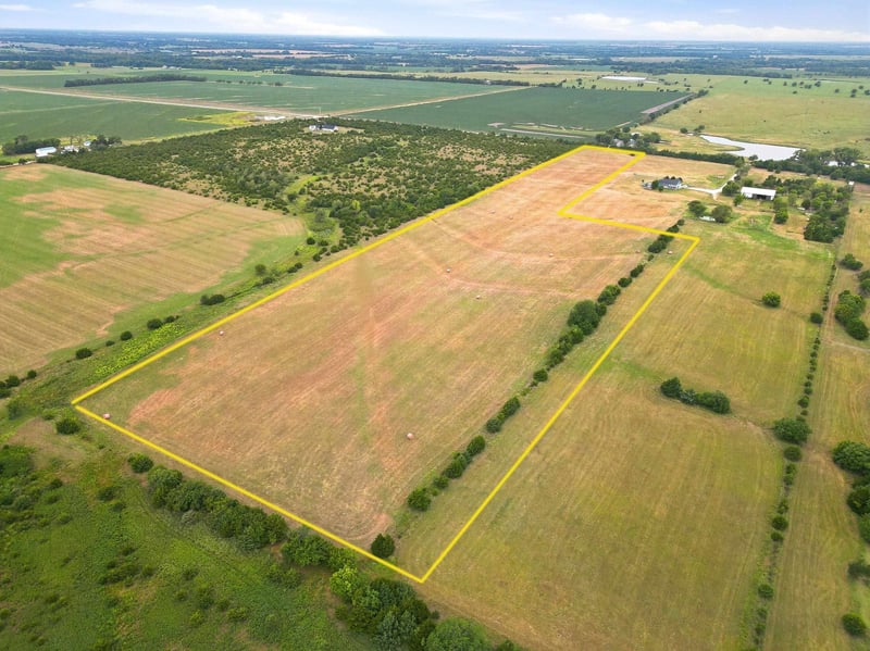 000 51st Rd, Douglass, KS 67039
