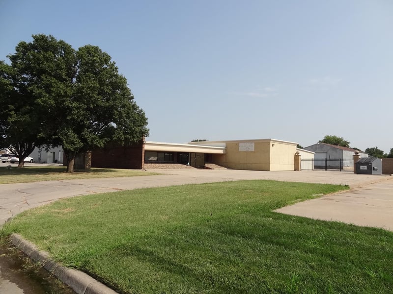 3707 30th St S, Wichita, KS 67217