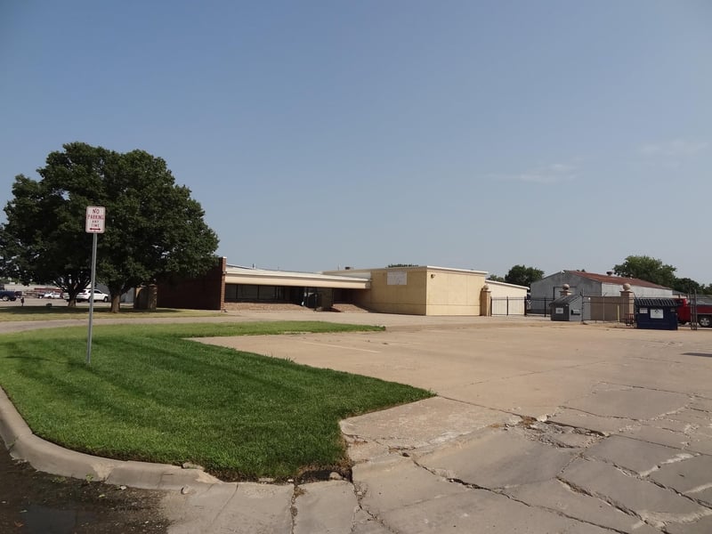 3707 30th St S, Wichita, KS 67217