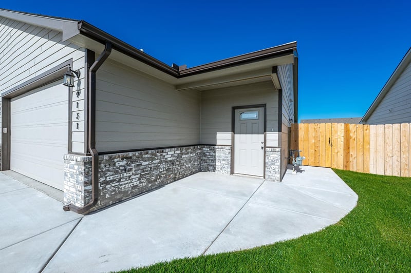 9131 9133 Chris Ct, Bel Aire, KS 67226