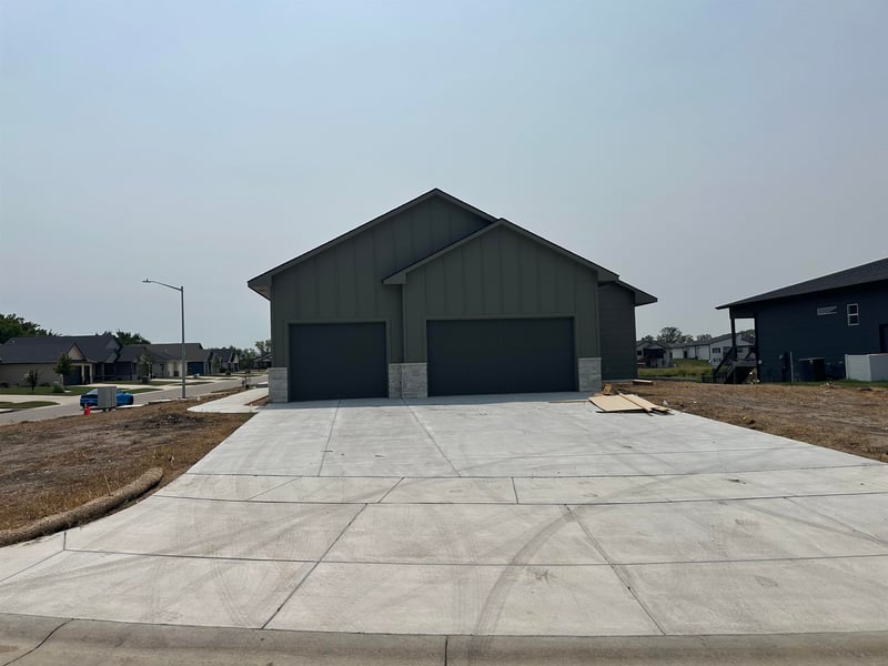 3407 Dalton St, Wichita, KS 67210