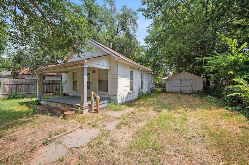 1024 Greenwood Ave, Wichita, KS 67211-2609