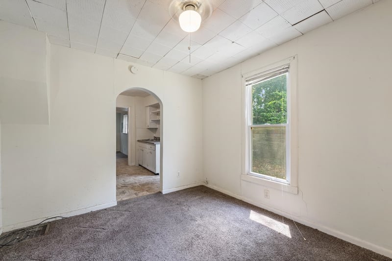 1024 Greenwood Ave, Wichita, KS 67211-2609