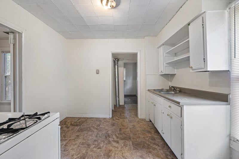 1024 Greenwood Ave, Wichita, KS 67211-2609