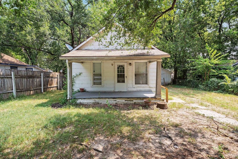 1024 Greenwood Ave, Wichita, KS 67211-2609