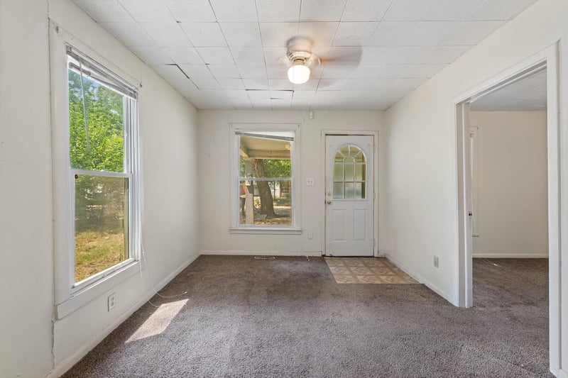 1024 Greenwood Ave, Wichita, KS 67211-2609