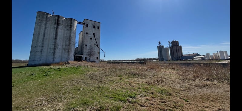 00000 Gypsum Ave, Gypsum, KS 67448
