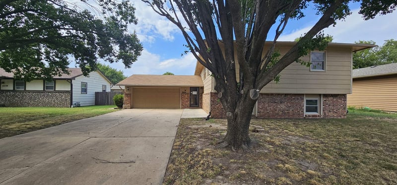 8604 Wassall St, Wichita, KS 67210