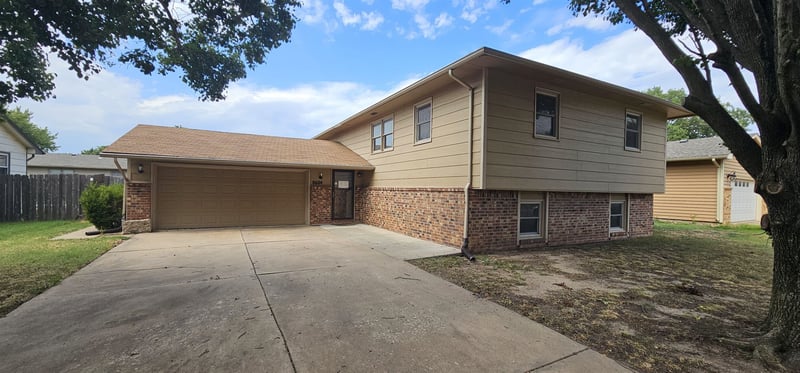 8604 Wassall St, Wichita, KS 67210