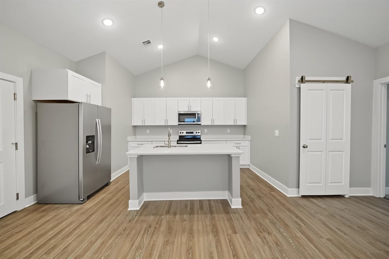 2713 Amelia Ln, Salina, KS 67401