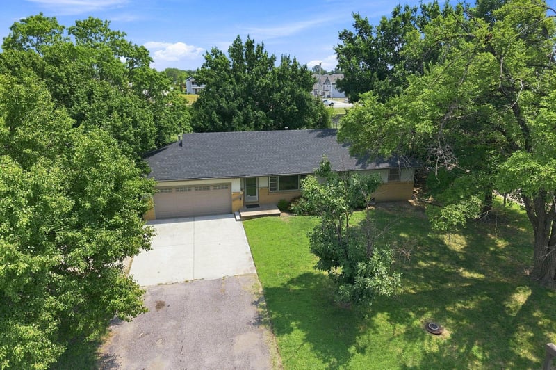 102 Westview Rd, Andover, KS 67002