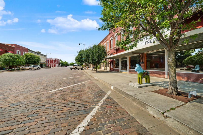 115 Main St, Lindsborg, KS 67456