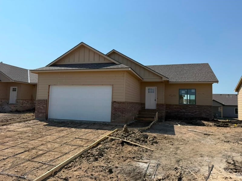 8967 Joshua St, Bel Aire, KS 67226