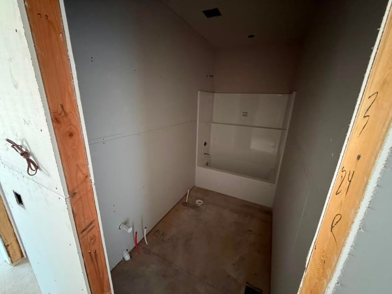8973 E Joshua St, Bel Aire, KS 67226
