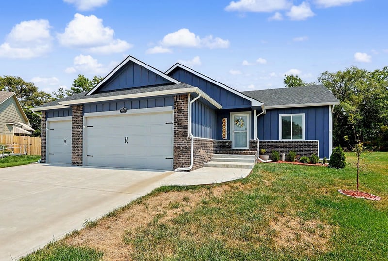 1237 Sontag , Derby, KS 67037