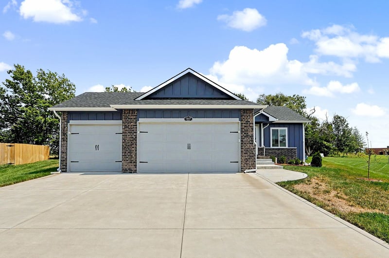 1237 Sontag , Derby, KS 67037