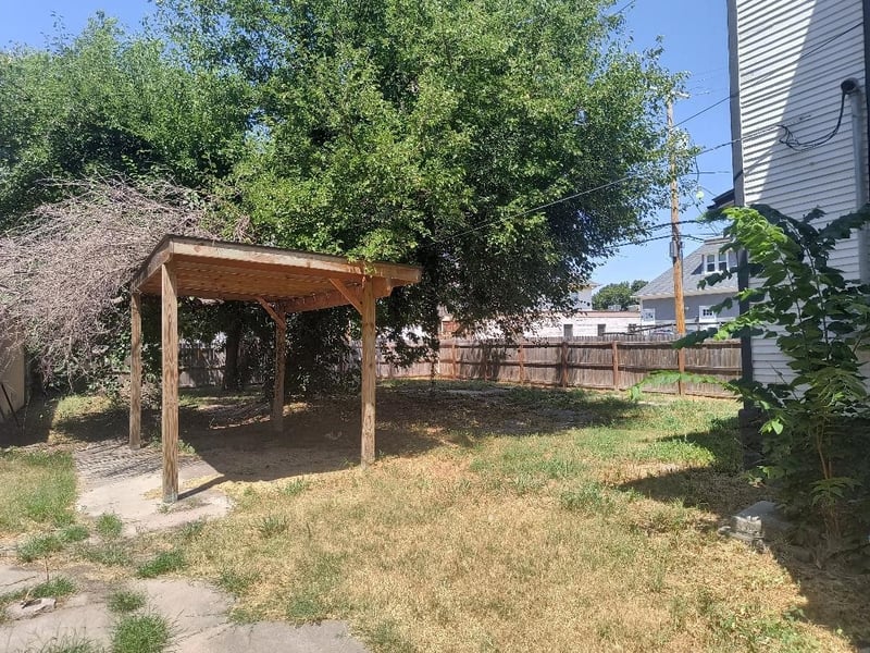 115 Chautauqua Ave, Wichita, KS 67211