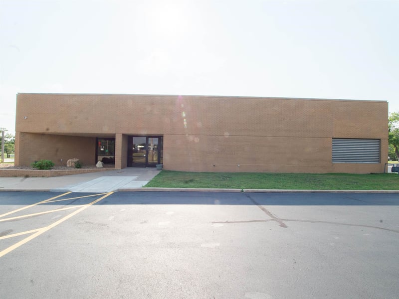 110 W D, Hillsboro, KS 67063