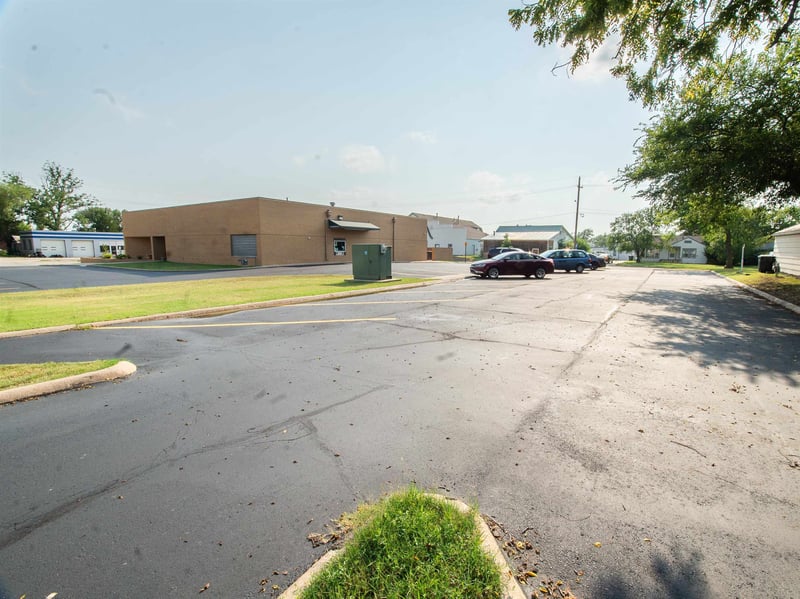 110 W D, Hillsboro, KS 67063