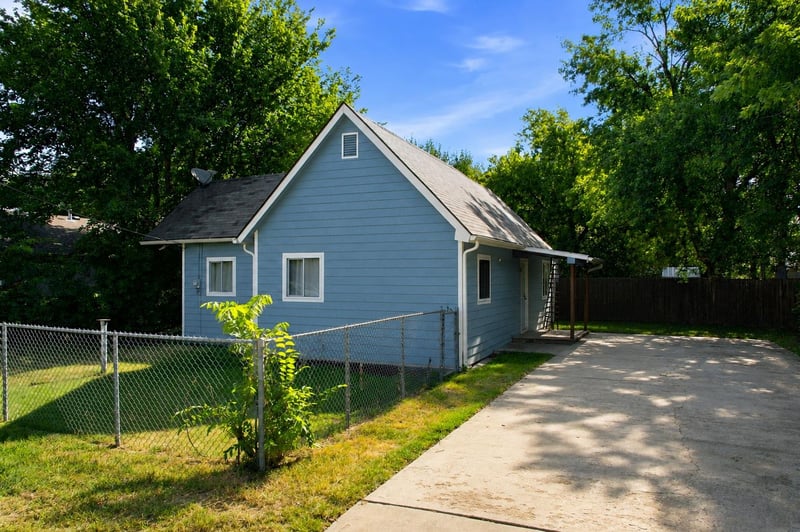 752 N Mount Carmel Ave, Wichita, KS 67203