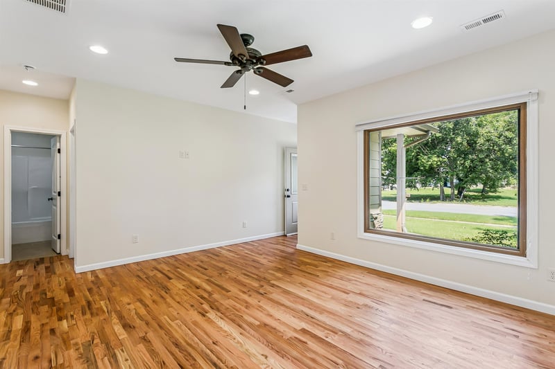 609 Russell , Mulvane, KS 67110