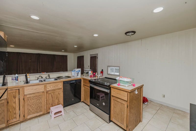 1942 Jeanette , Wichita, KS 67203