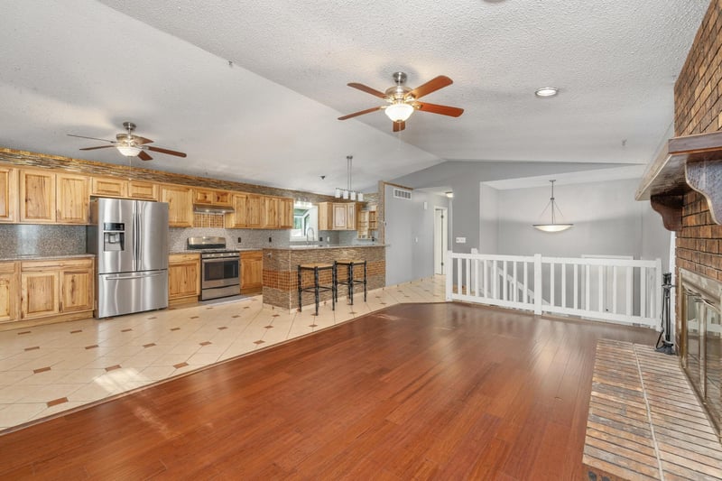 1441 Lark Ln, Wichita, KS 67212