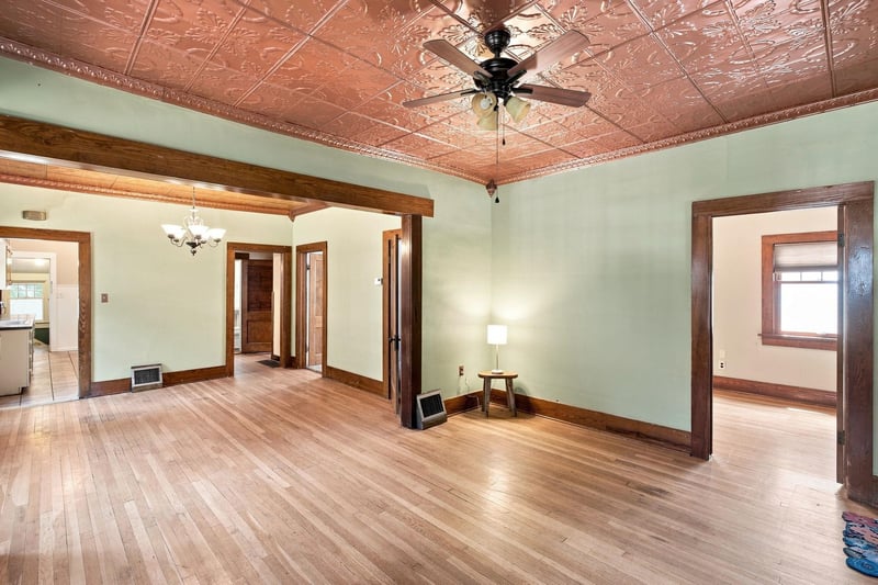 842 Litchfield Ave, Wichita, KS 67203